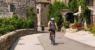 Karst et contrastes autour de Balazuc et de l'Ardèche_Pradons