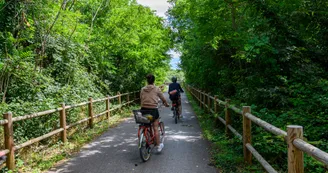 A vélo sur la Via Ardèche de Saint-Sernin à Largentière_Saint-Sernin