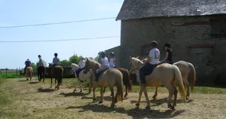 ferme-equestre-mont-cruchet-ruillé-en-champagne-72 ferme-equestre-mont-cruchet-ruillé-en-champagne-72