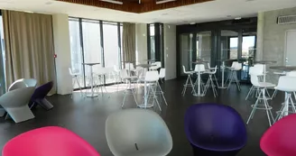 salle détente 80 m²