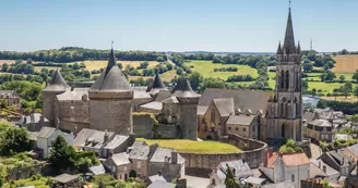 Panorama sur le château de Sillé-le-Guillaume Panorama sur le château de Sillé-le-Guillaume