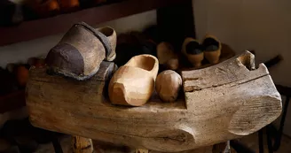 La Maison du sabot et des métiers d'antan - Neufchâtel en Saosnois La Maison du sabot et des métiers d'antan - Neufchâtel en Saosnois