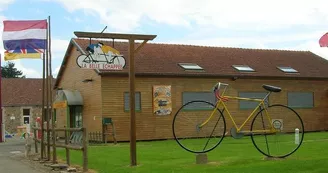 vélo jaune enseigne vélo jaune enseigne