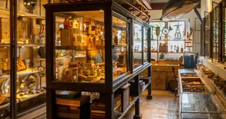 Musée de boutiques anciennes_La Chartre sur le Loir Musée de boutiques anciennes_La Chartre sur le Loir